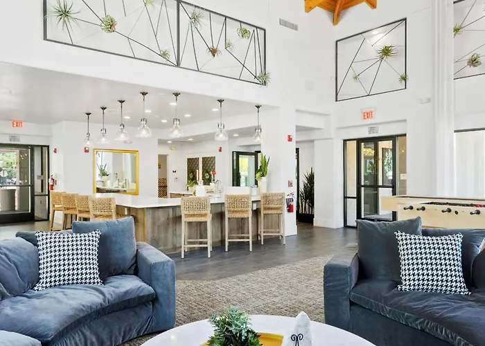 Cozysuites At Kierland Commons With Pool #16 Apartment