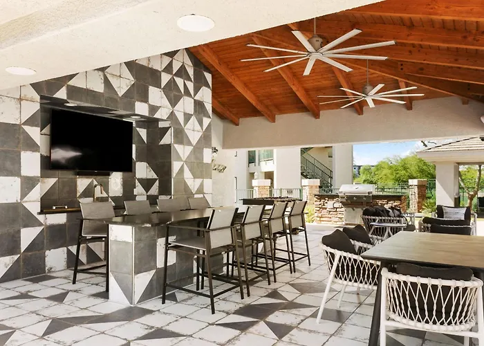 Apartment Cozysuites At Kierland Commons With Pool #16 *