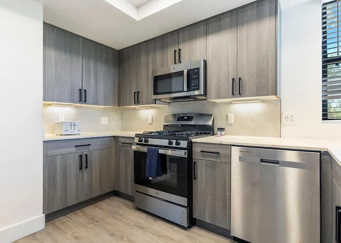 Cozysuites At Kierland Commons With Pool #16